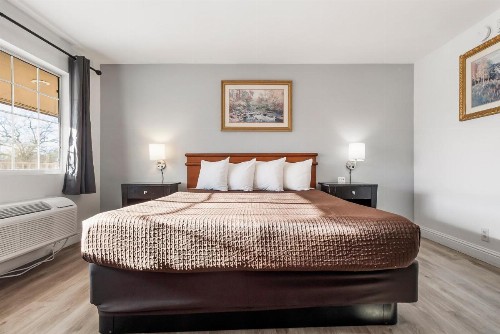 Heritage Inn Express Chico - image 6