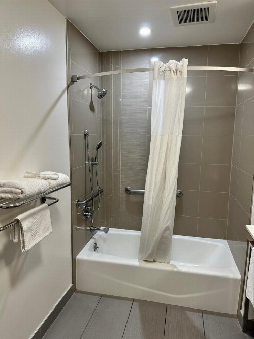 Quality Inn Chico - image 30
