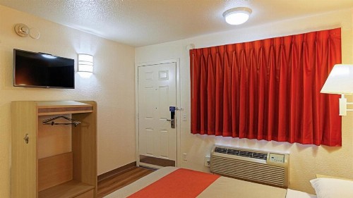 Motel 6-Chico CA - image 32