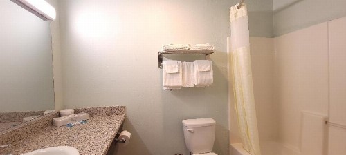 Rodeway Inn Chico University Area - image 26
