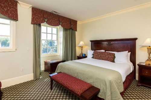 Diamond Hotel - image 18