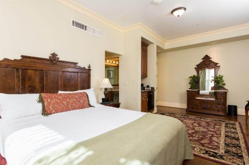 Diamond Hotel - image 34