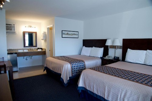 Sea Shell Motel - image 24