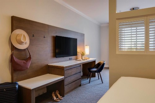 Ayres Hotel Chino Hills - image 13