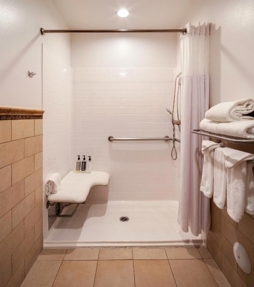 Ayres Hotel Chino Hills - image 37