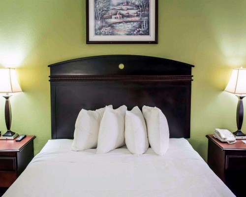 Quality Inn Chipley I-10 at Exit 120 - image 22