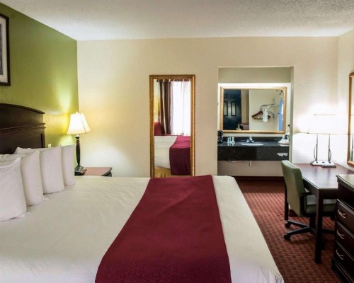 Quality Inn Chipley I-10 at Exit 120 - image 23
