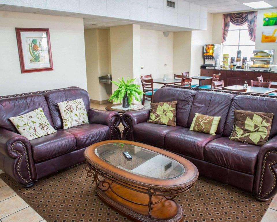 Quality Inn Chipley I-10 at Exit 120 - image 4