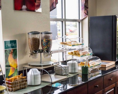 Quality Inn Chipley I-10 at Exit 120 - image 9