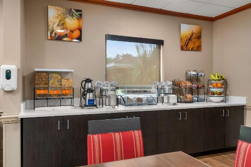 Comfort Inn & Suites Chipley I-10 - image 34