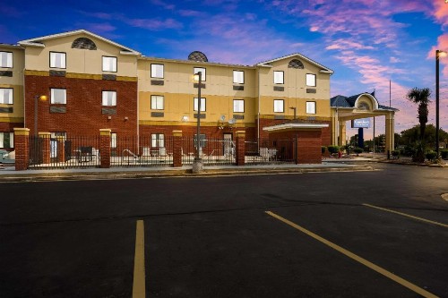 Comfort Inn & Suites Chipley I-10 - image 5