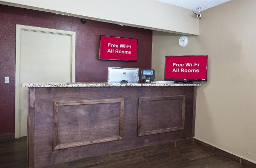 Red Roof Inn Chipley - image 4