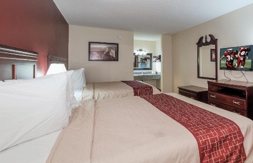 Red Roof Inn Chipley - image 7