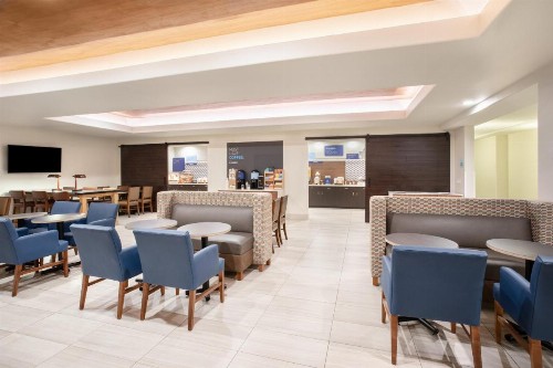 Holiday Inn Express & Suites Yosemite Park Area an IHG Hotel - image 36