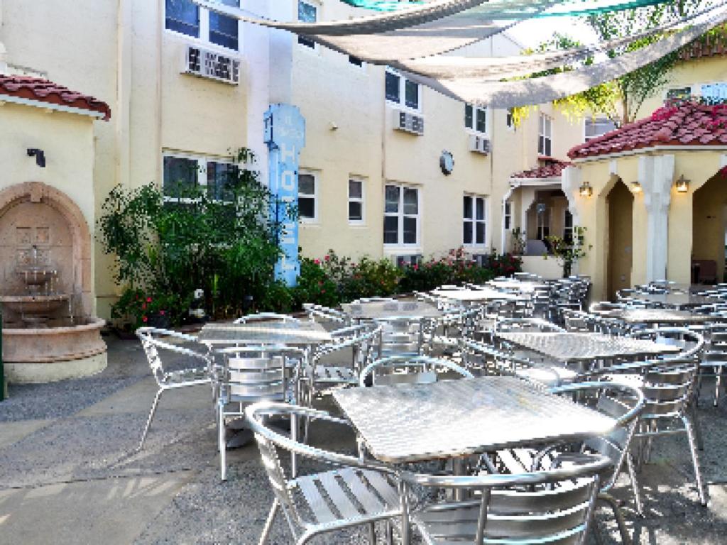 El Primero Boutique Hotel - image 6