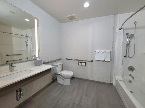 Holiday Inn Express San Diego South - Chula Vista an IHG Hotel - image 17