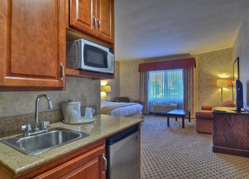Holiday Inn Express San Diego South - Chula Vista an IHG Hotel - image 45