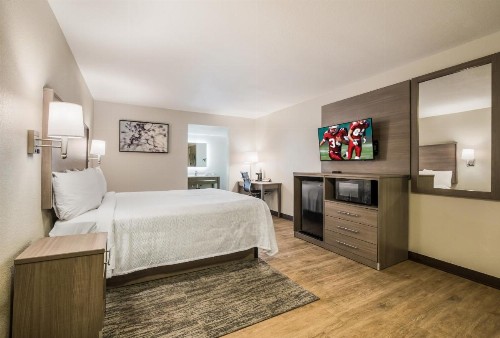 Red Roof Inn PLUS+ Chula Vista - image 20