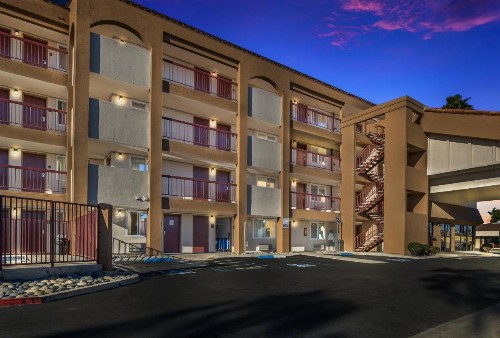Red Roof Inn PLUS+ Chula Vista - image 8