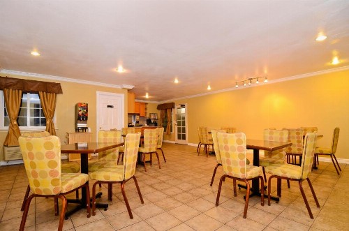 Chula Vista Inn - image 40