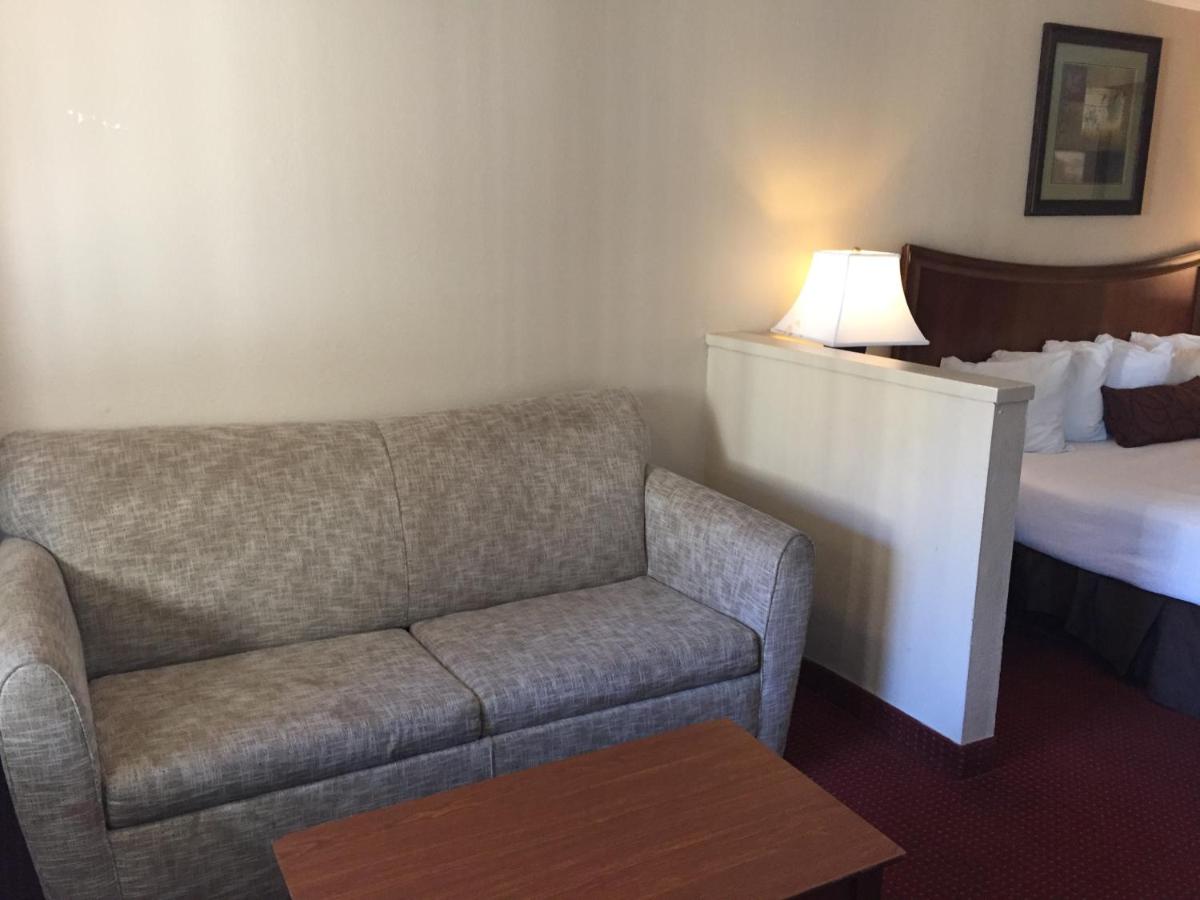 Chula Vista Inn - image 5