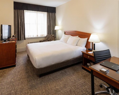 Hilton Cincinnati Netherland Plaza - image 27
