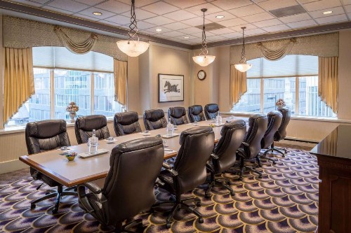 Hilton Cincinnati Netherland Plaza - image 28