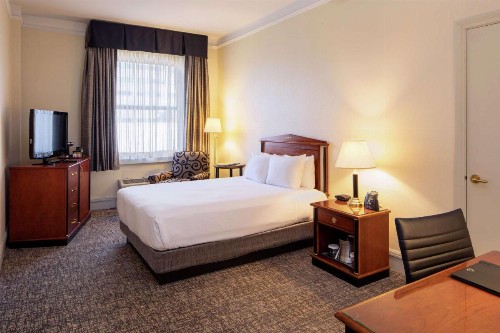 Hilton Cincinnati Netherland Plaza - image 36