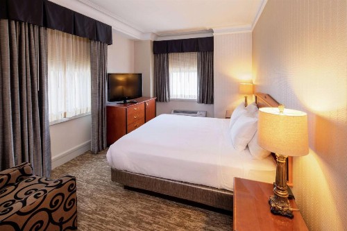 Hilton Cincinnati Netherland Plaza - image 39