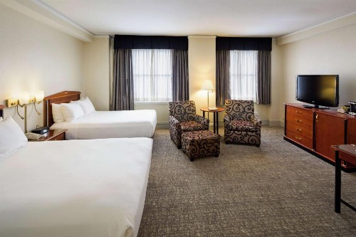 Hilton Cincinnati Netherland Plaza - image 9