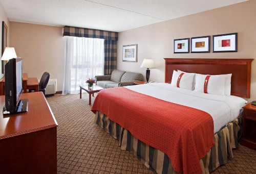 Holiday Inn Cincinnati-Eastgate an IHG Hotel - image 10