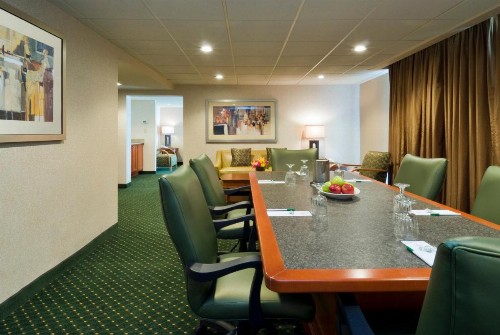 Holiday Inn Cincinnati-Eastgate an IHG Hotel - image 13