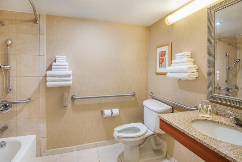 Holiday Inn Cincinnati-Eastgate an IHG Hotel - image 8