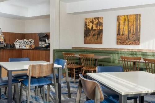 Fairfield Inn and Suites by Marriott Cincinnati Eastgate - image 11