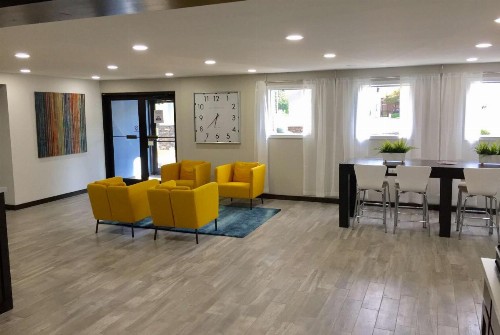 Days Inn & Suites by Wyndham Cincinnati North - image 20