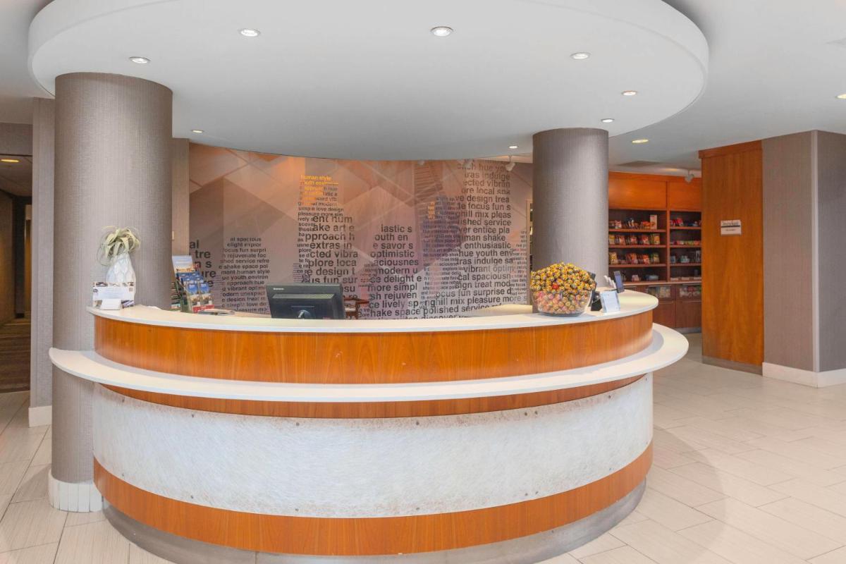 SpringHill Suites Cincinnati North Forest Park - image 4