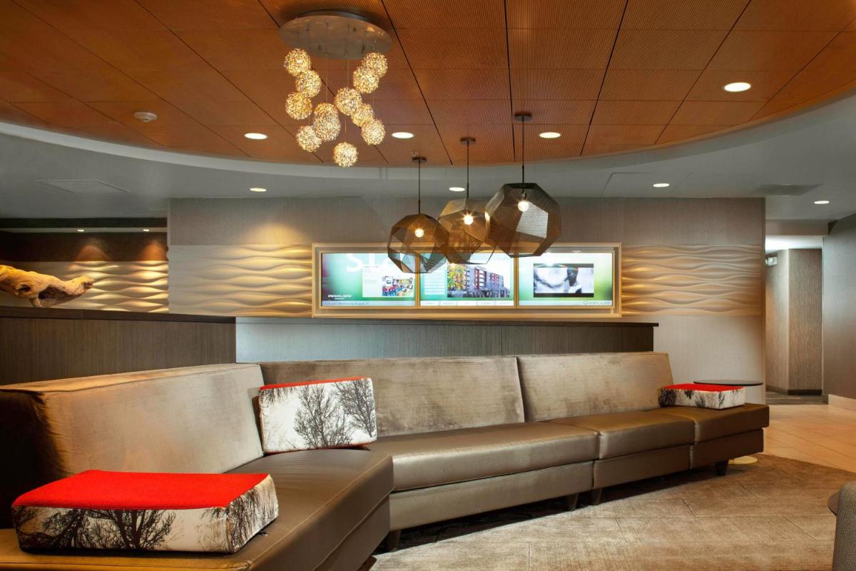 SpringHill Suites Cincinnati North Forest Park - image 5