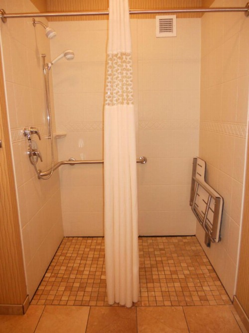 Hampton Inn & Suites Cincinnati / Uptown - University Area - image 23