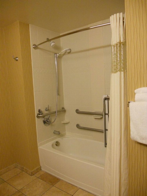 Hampton Inn & Suites Cincinnati / Uptown - University Area - image 31