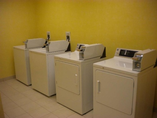 Hampton Inn & Suites Cincinnati / Uptown - University Area - image 40