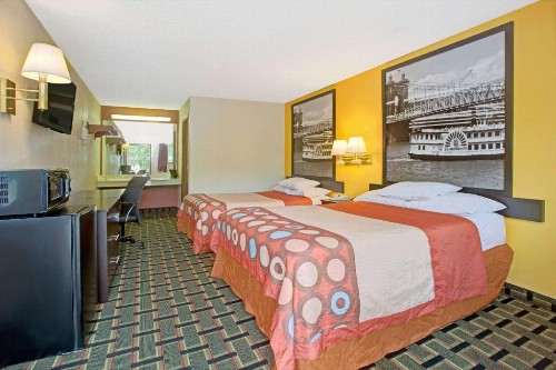 Super 8 by Wyndham Cincinnati OH - image 23