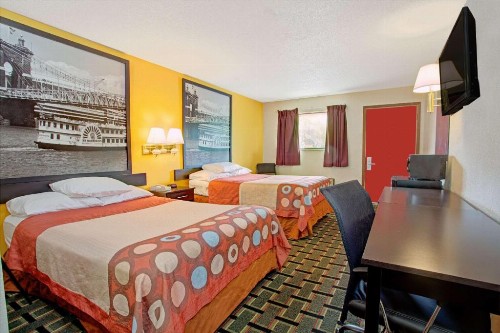 Super 8 by Wyndham Cincinnati OH - image 31