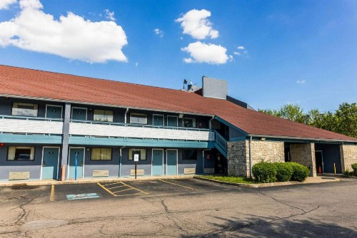 Super 8 by Wyndham Cincinnati OH - image 7