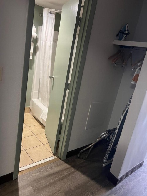 Quality Inn & Suites - image 16