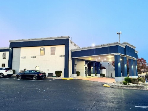 Quality Inn & Suites - image 3