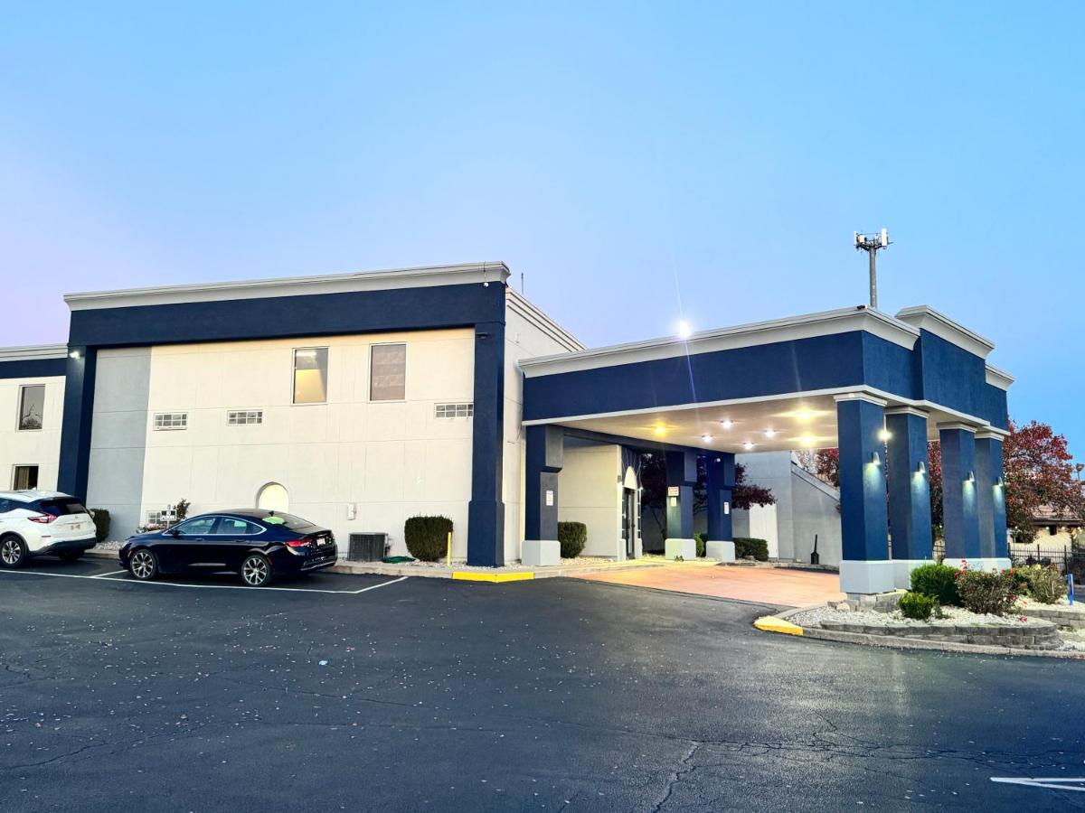 Quality Inn & Suites - image 3