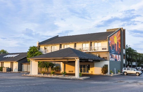 Days Inn by Wyndham Cincinnati East - image 26