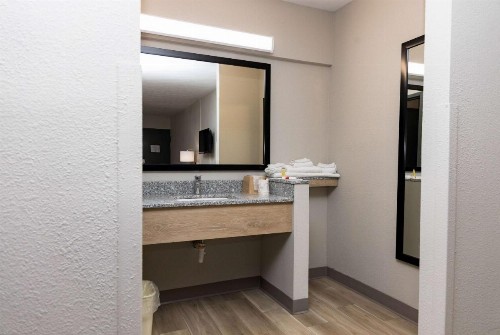 Days Inn by Wyndham Cincinnati East - image 29