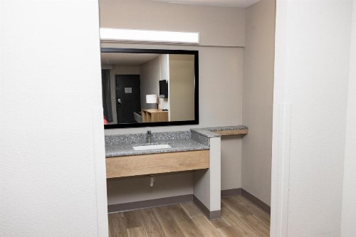 Days Inn by Wyndham Cincinnati East - image 33
