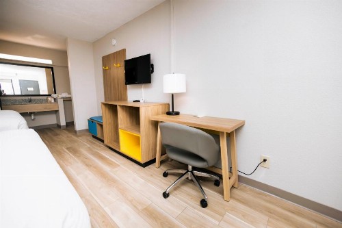 Days Inn by Wyndham Cincinnati East - image 37